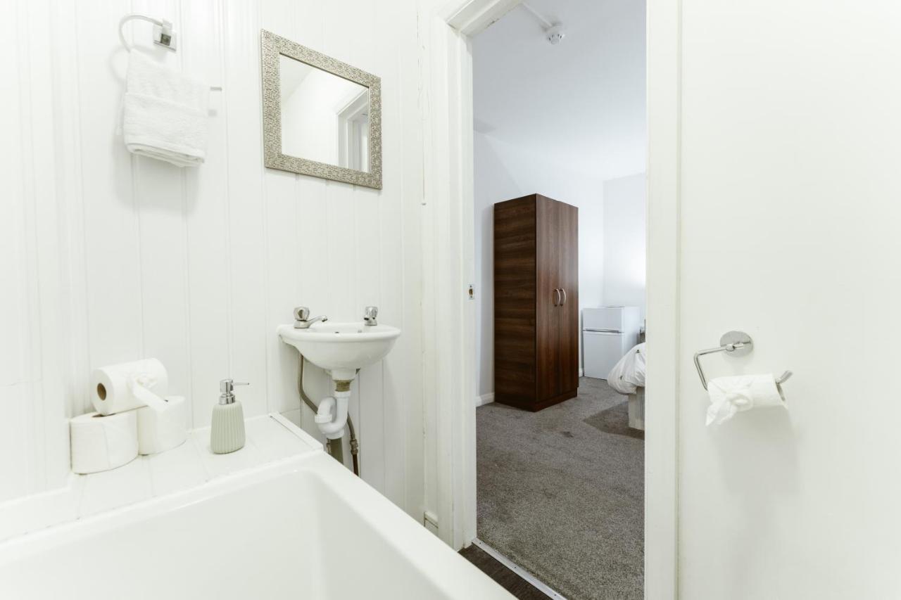 Whitechapel En-Suite Beds To Stay London Exterior photo